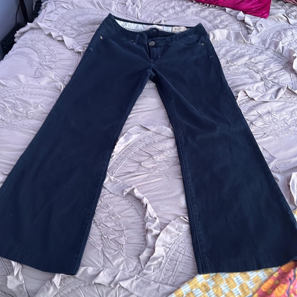 Gap Vintage Ultra Low-Rise Flares Pants Navy EUC Size 6, hemmed to 28” inseam